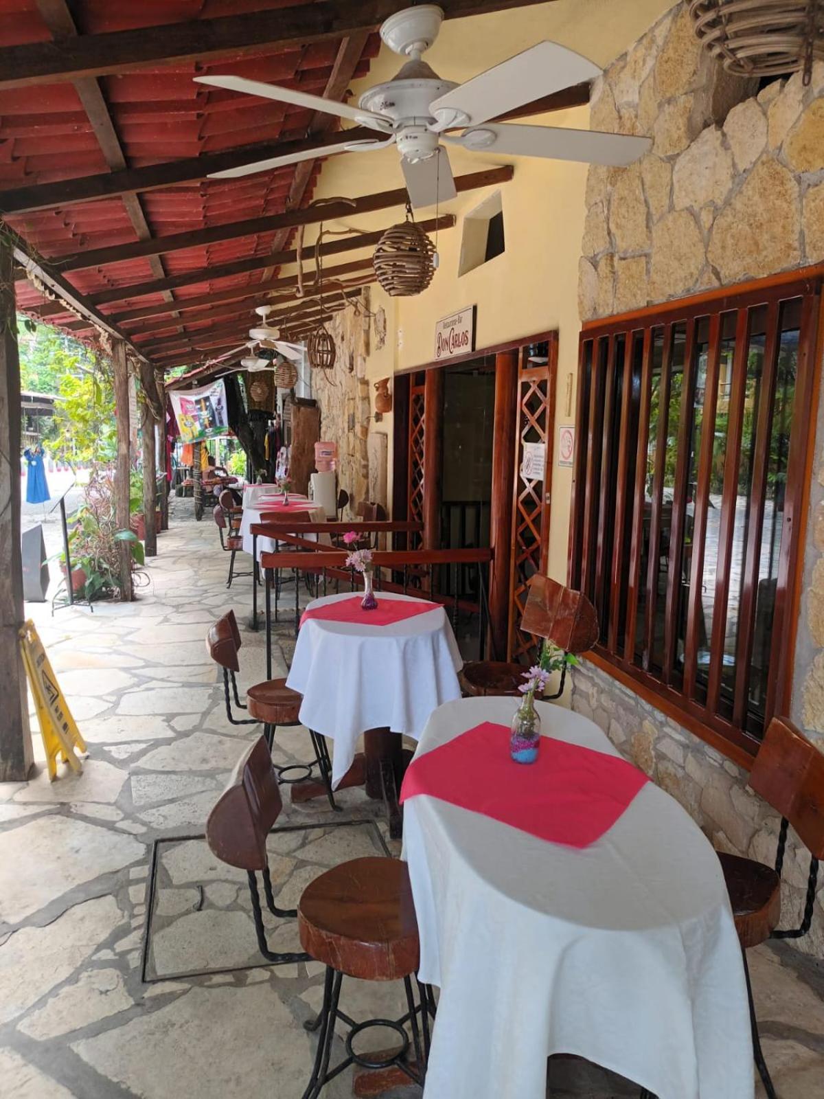 Hotel Hotel - Museo Xibalba 3*